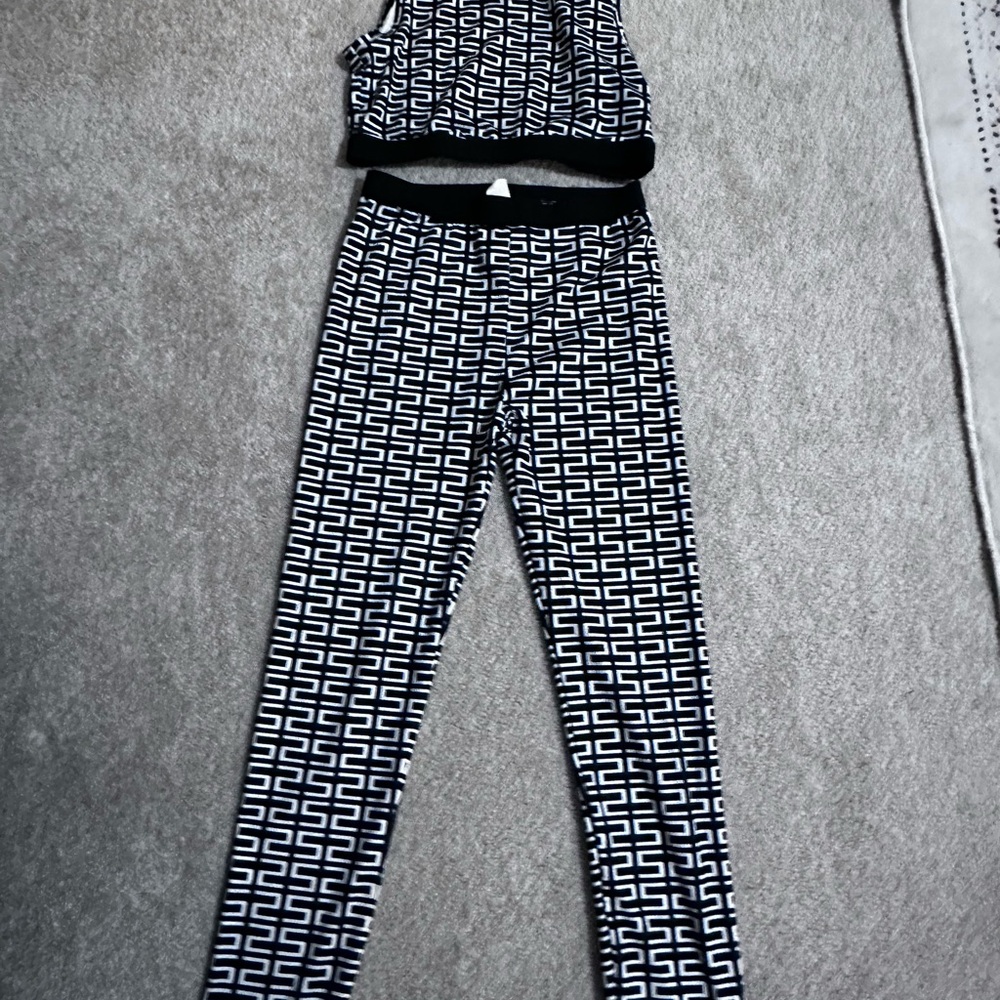 SHEIN Black and White Geometric Leggings